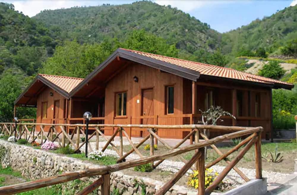 Agriturismo San Cataldo Motta Camastra Zewnętrze zdjęcie